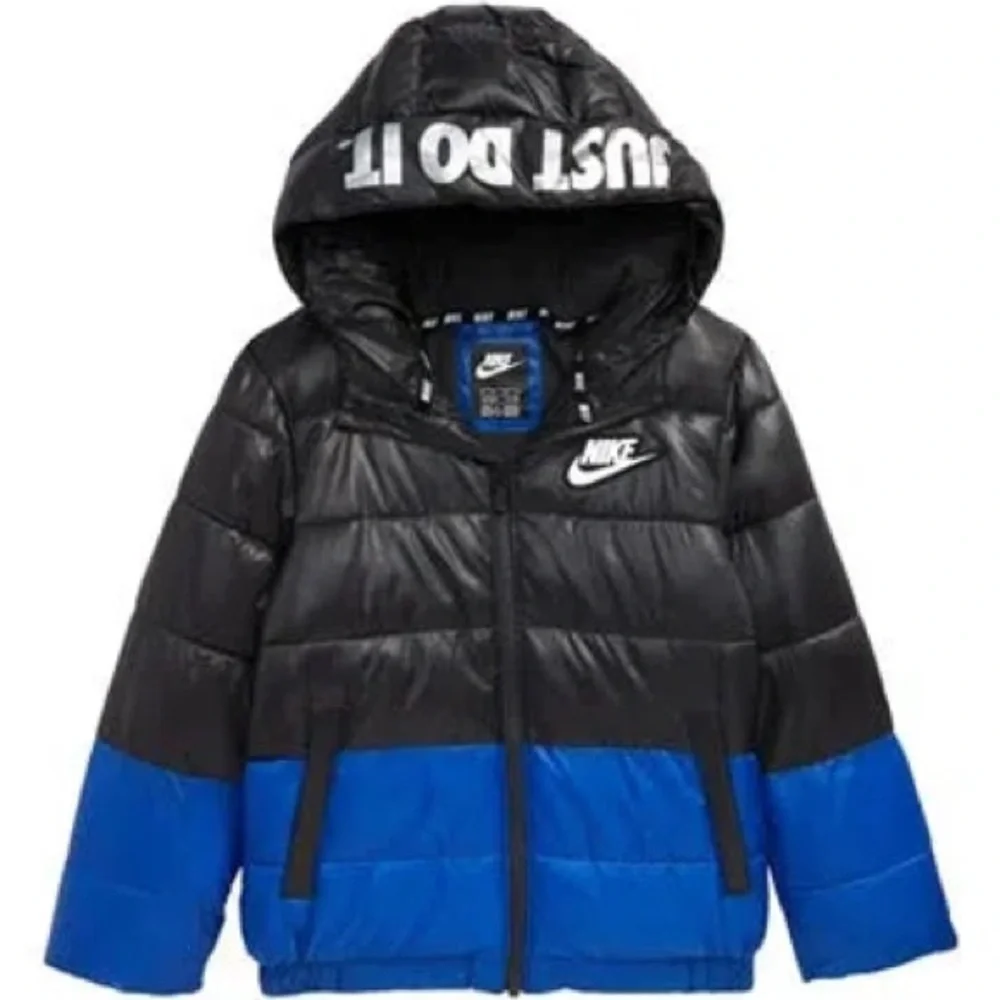Nike Color Block Kids Puffer Jacket in Black & Blue in size large/7 (6-7 years)